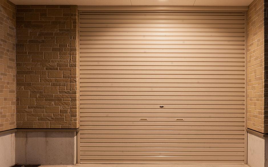 porte de garage métallique Saint-Vrain